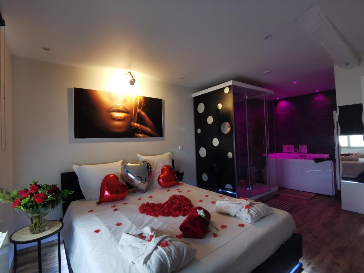 Spa Privatif Love Room, Le Hammam Et Bulles, Chez Nuits Chartraines Σαρτρ Εξωτερικό φωτογραφία
